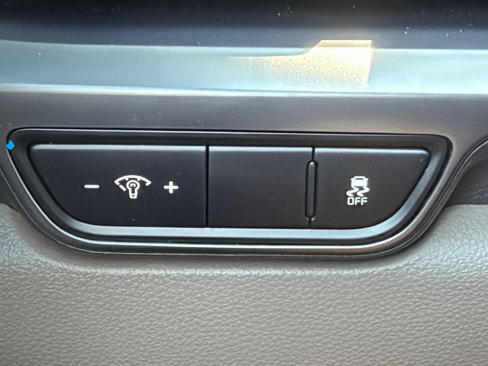 Used 2026 Kia Carnival FWD image 29