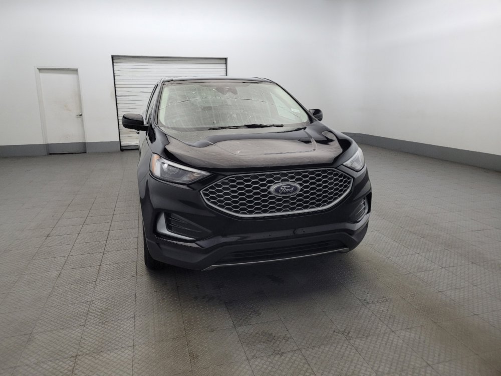Used 2023 Ford Edge SEL image 14