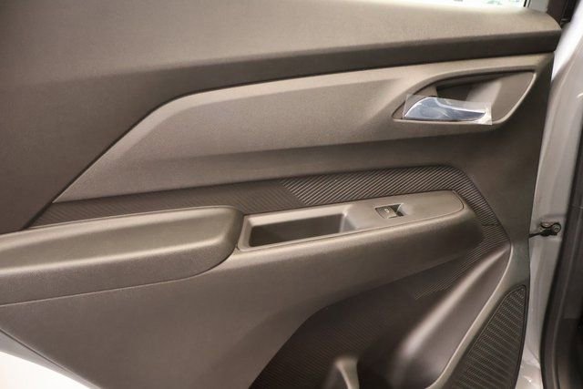 New 2027 Chevrolet Bolt LT w/ Comfort Package image 27