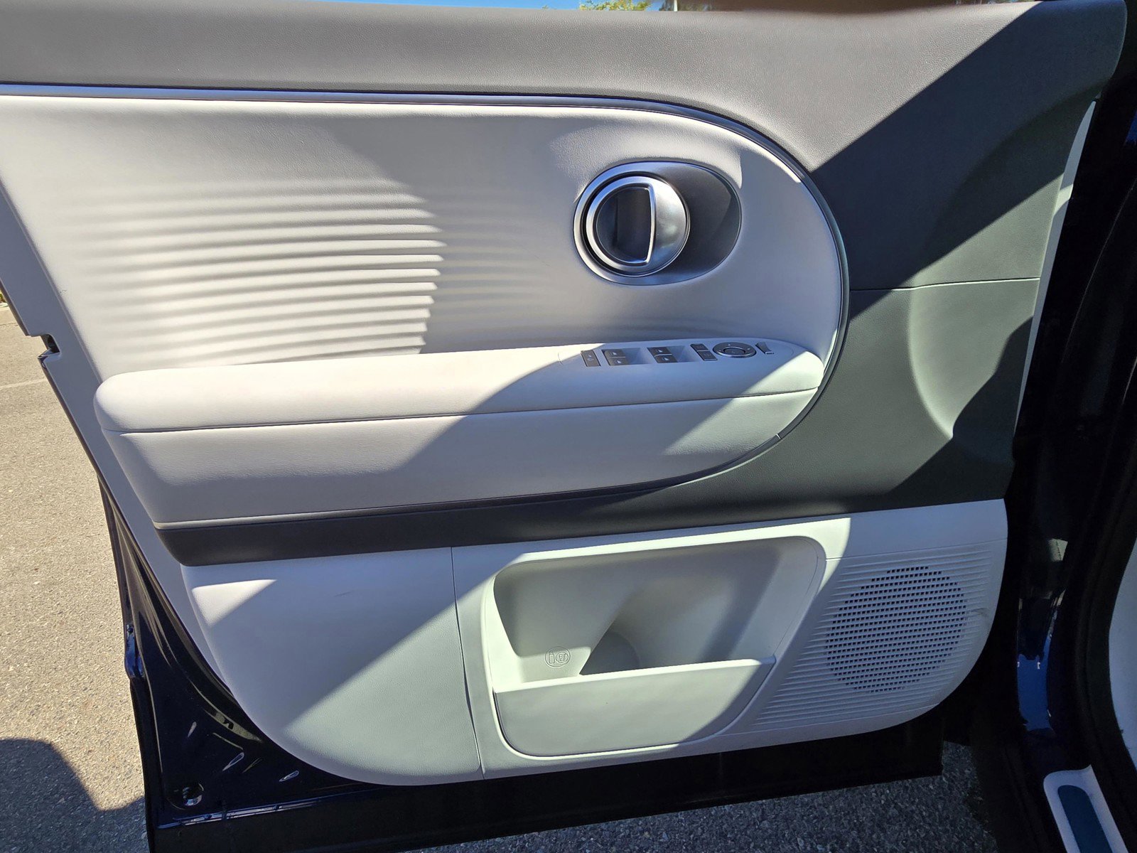 New 2026 Hyundai Ioniq 9 SEL image 16