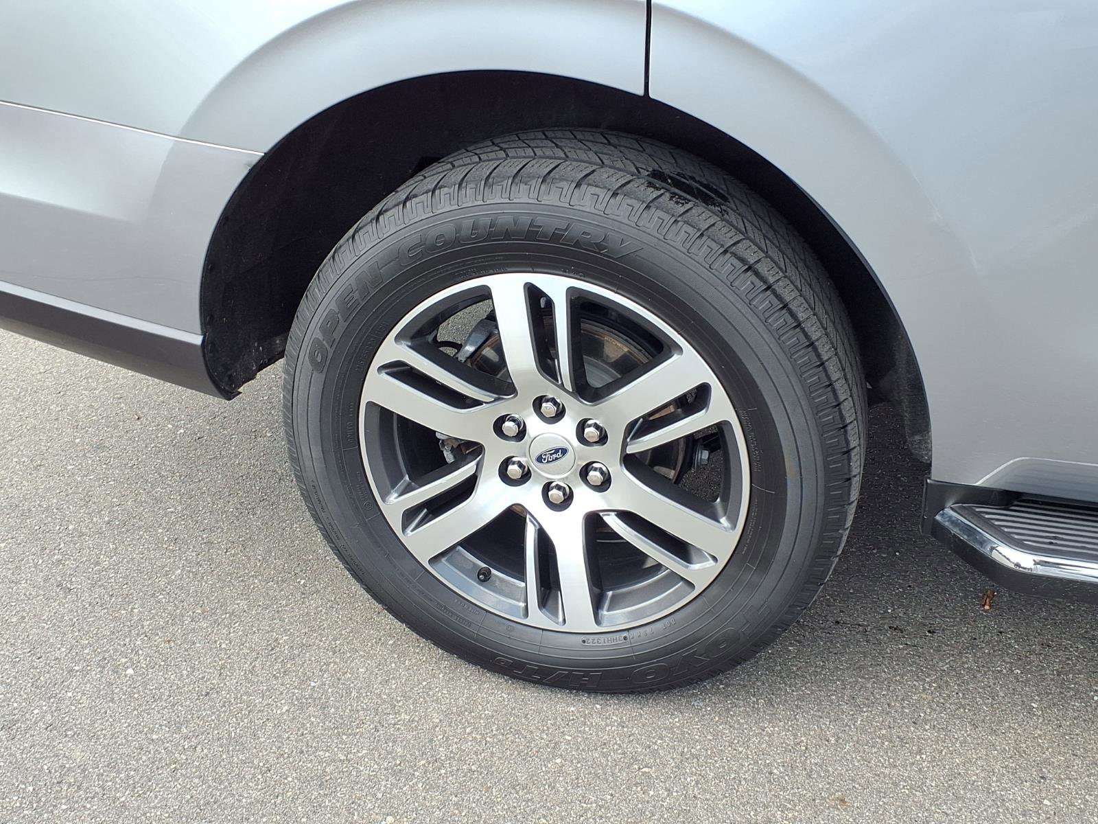 Used 2022 Ford Expedition XLT image 30