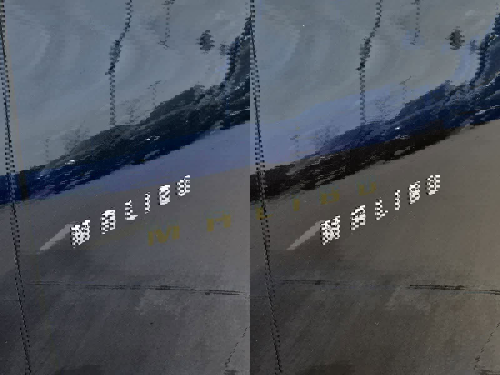 Used 2018 Chevrolet Malibu LT w/ Driver Confidence Package image 11