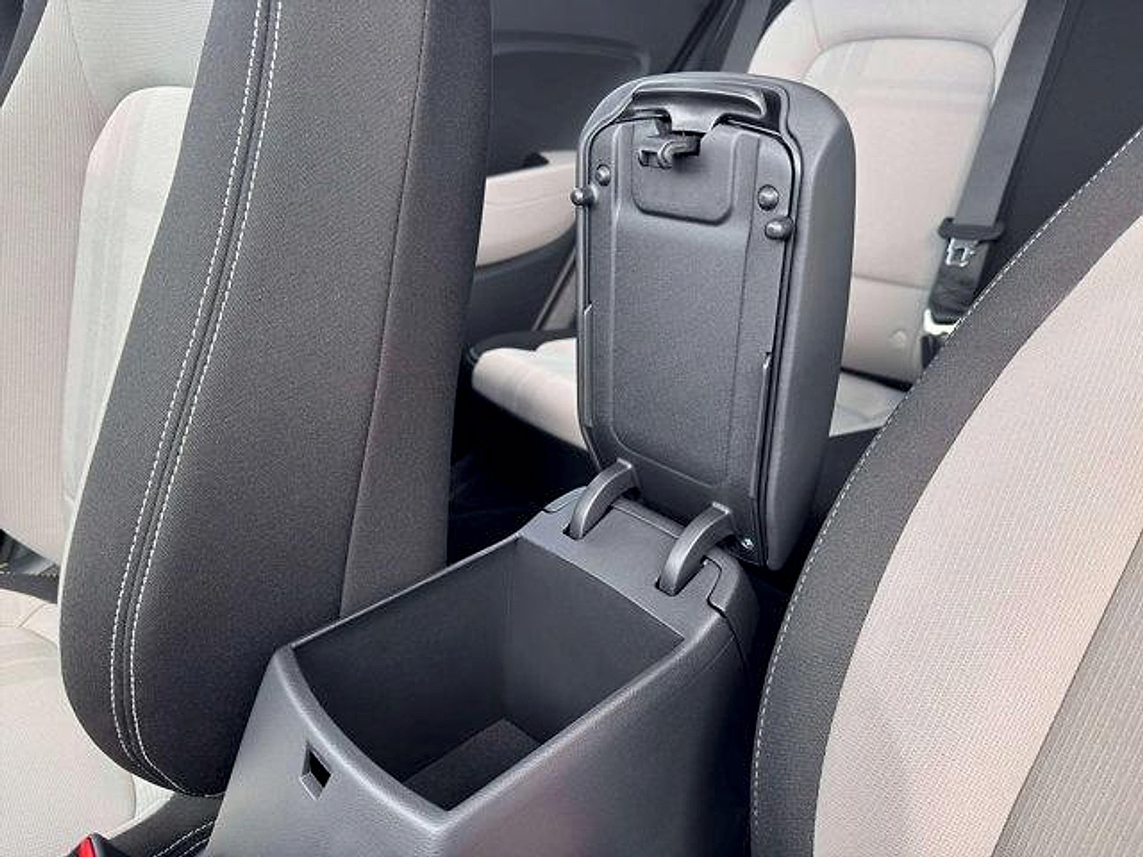 New 2026 Hyundai Venue SEL FWD image 18