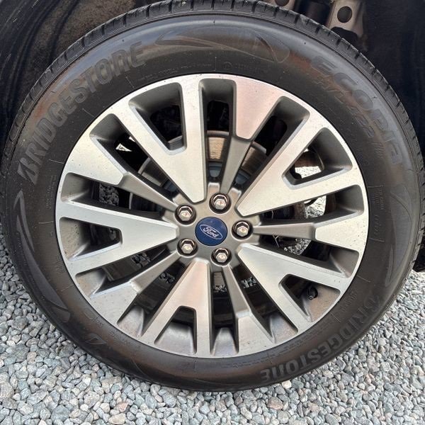 Used 2022 Ford Escape Titanium image 8