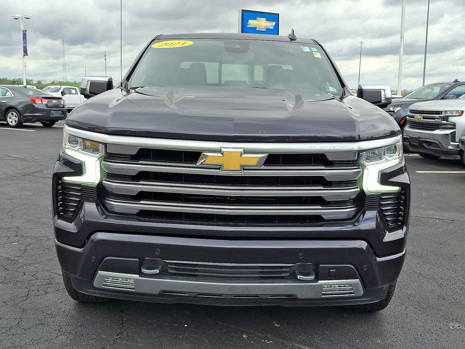 Used 2024 Chevrolet Silverado 1500 High Country AWD/4WD image 2
