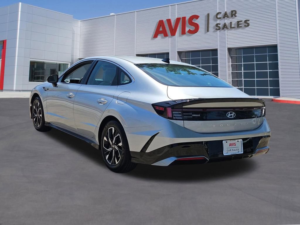 Used 2025 Hyundai Sonata SEL FWD image 3