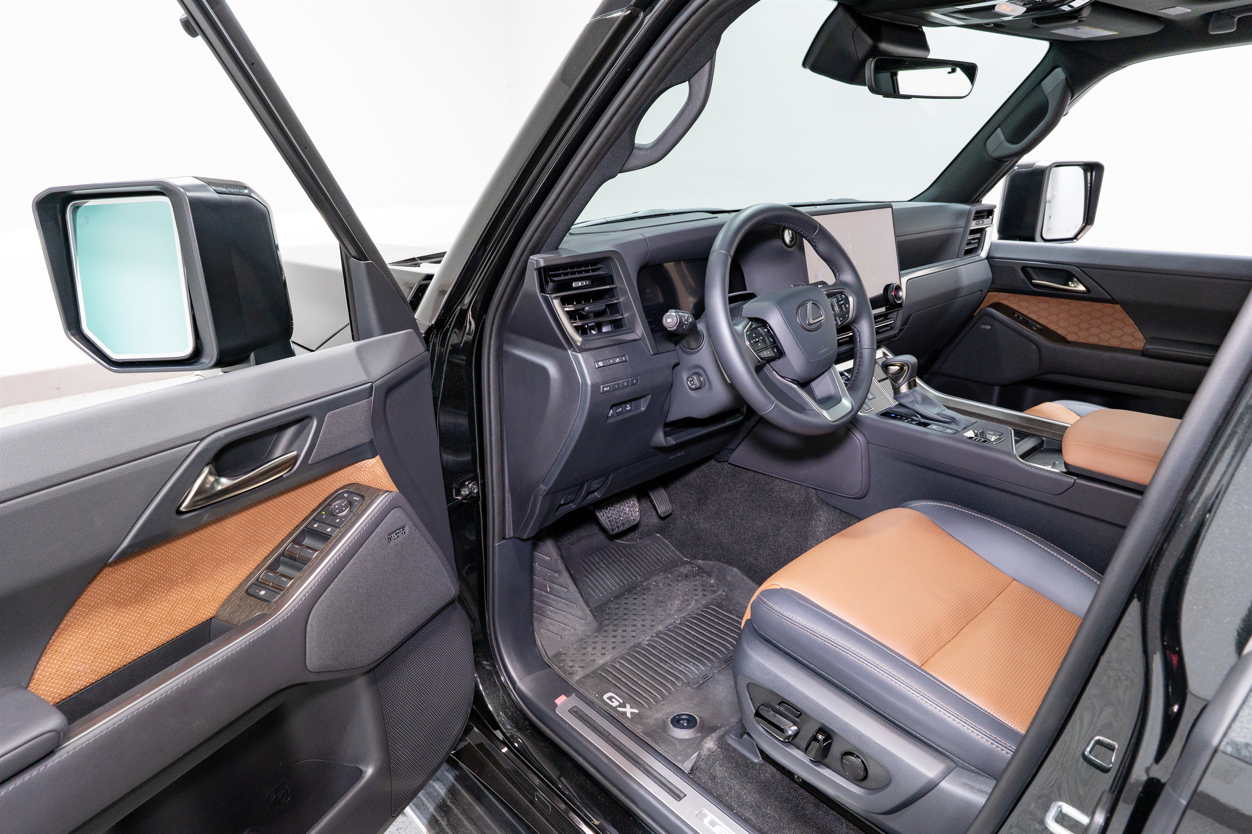 Used 2025 Lexus GX 550 image 12