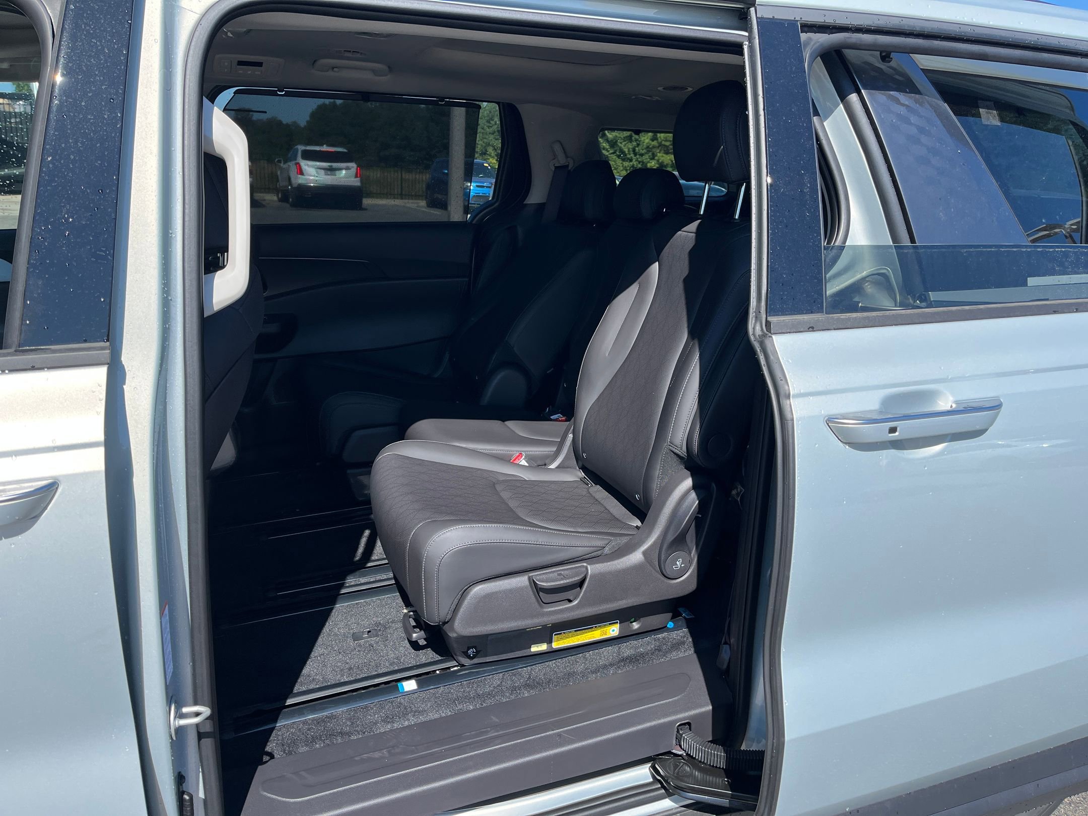 New 2026 Kia Carnival SX w/ SX Dark Edition Package image 14