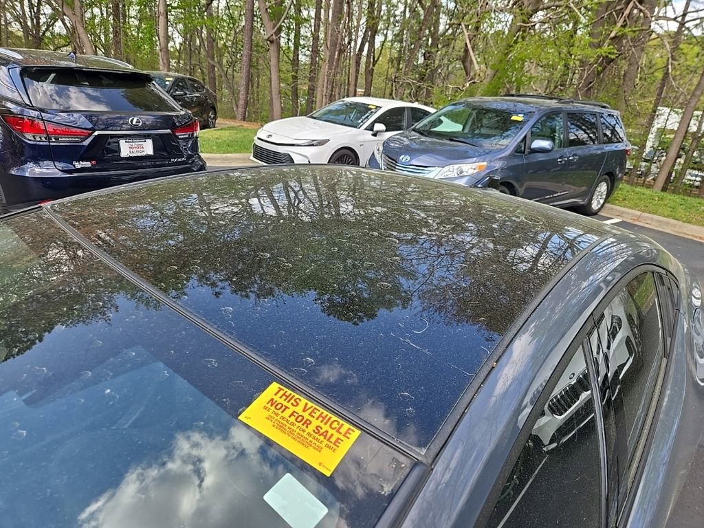 Used 2025 Toyota Prius Limited w/ Limited Premium Package image 16