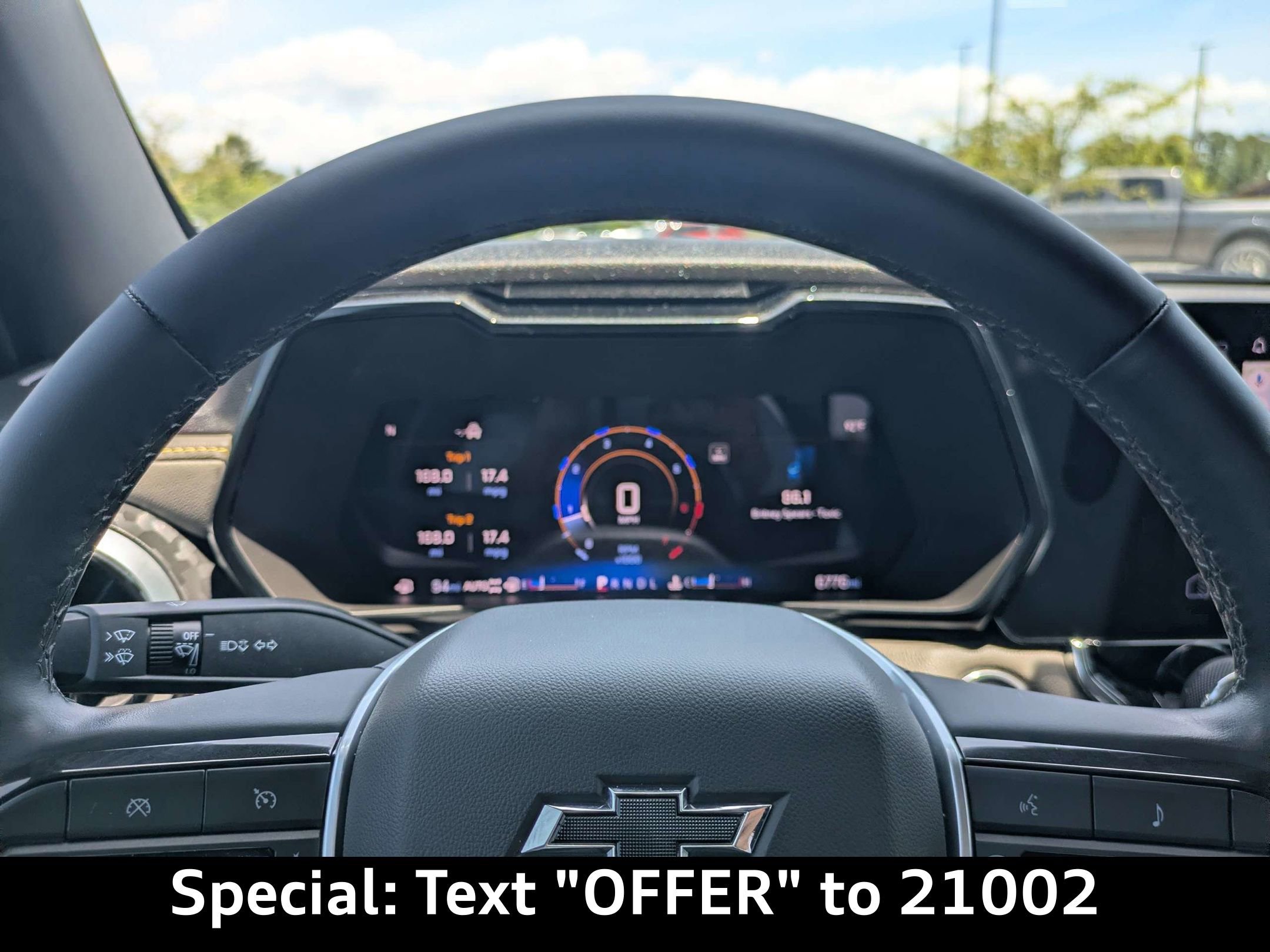 Used 2025 Chevrolet Colorado ZR2 w/ Technology Package AWD/4WD image 31