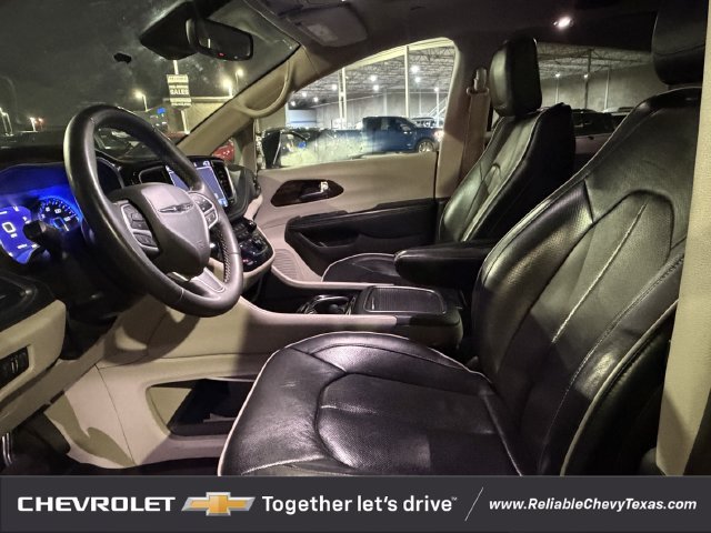 Used 2022 Chrysler Pacifica Limited FWD image 29