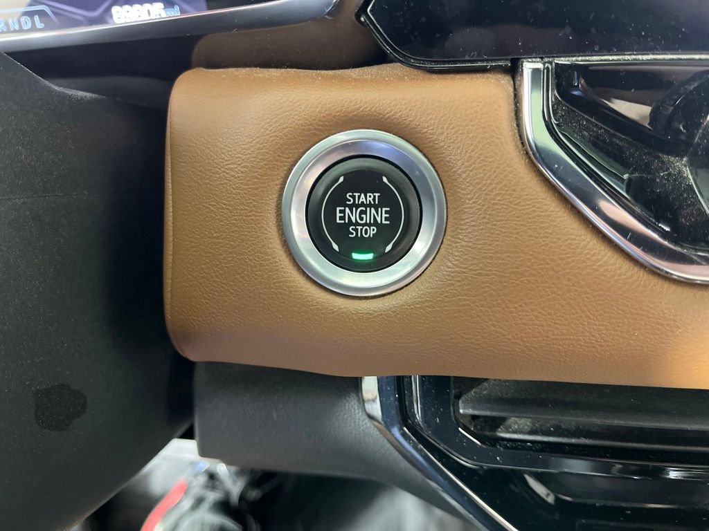Certified 2023 GMC Canyon AT4 w/ AT4 Premium Package AWD/4WD image 33