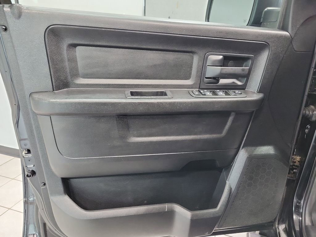 Used 2014 RAM 1500 Express w/ Black Ram 1500 Express Group AWD/4WD image 29