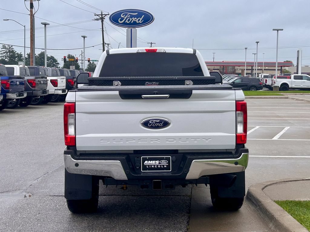 Used 2019 Ford F250 XLT w/ XLT Premium Package AWD/4WD image 5
