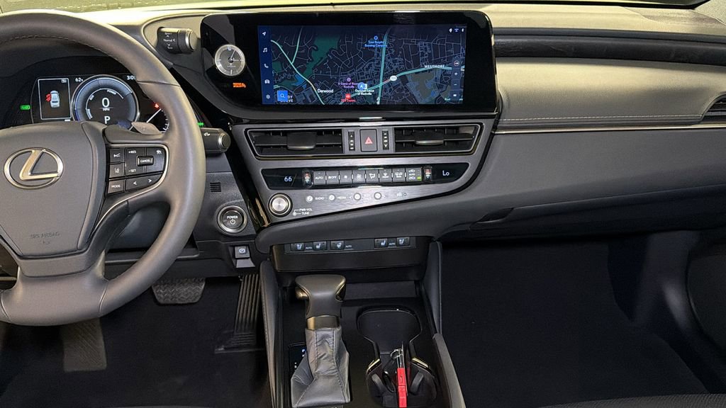 Used 2025 Lexus ES 300h w/ Premium Package image 16