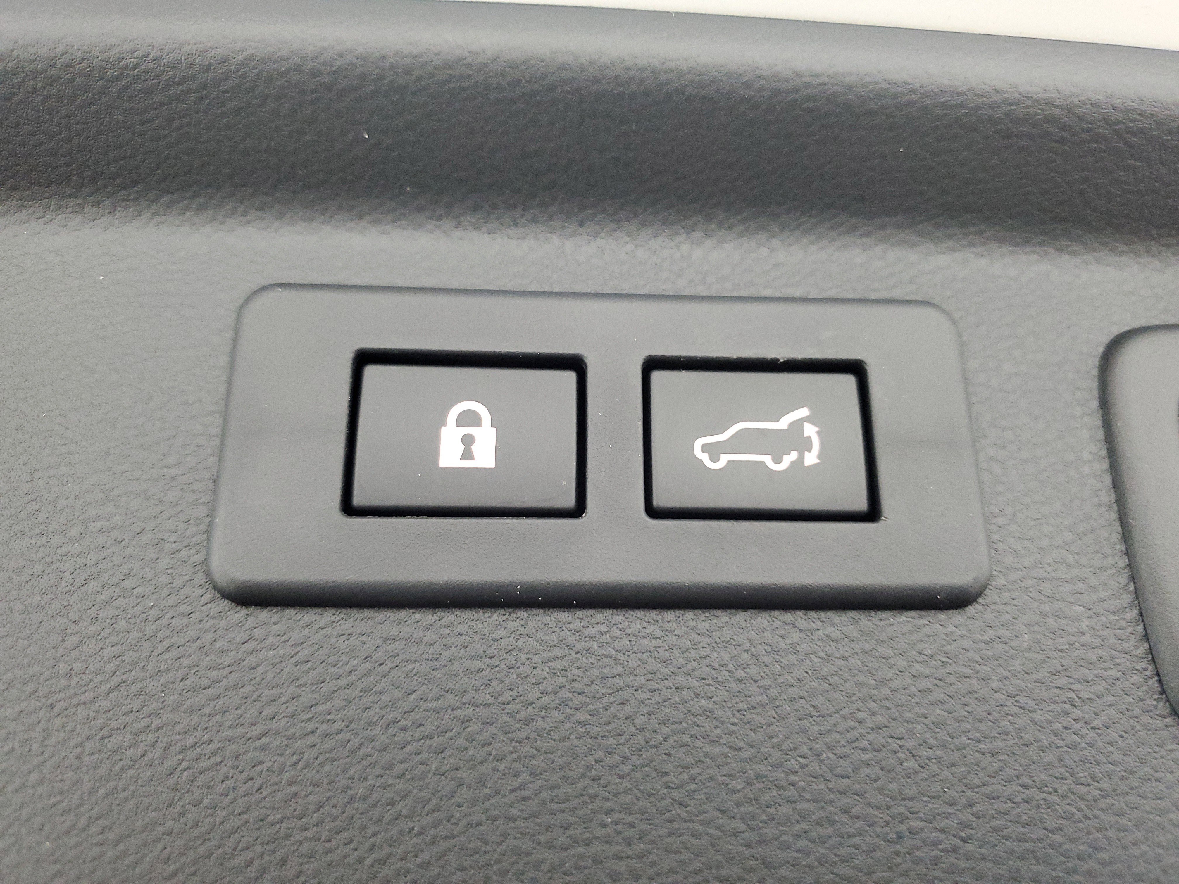 Used 2023 Subaru Forester Limited image 34