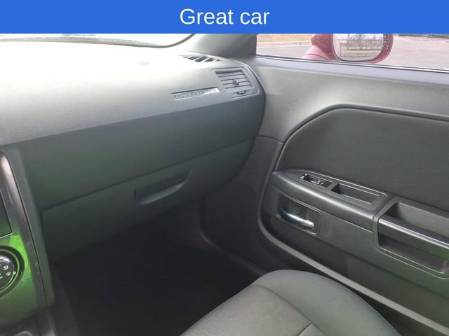 Used 2013 Dodge Challenger SXT image 14