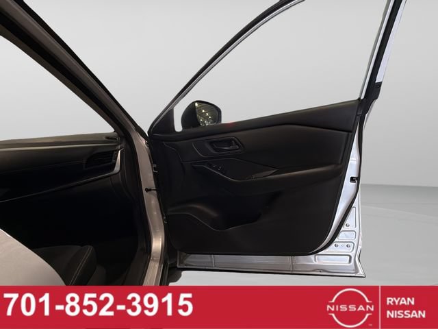 Certified 2024 Nissan Rogue S AWD/4WD image 37