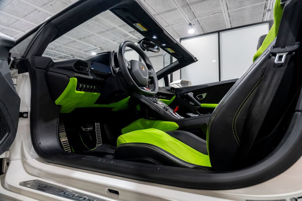 Used 2016 Lamborghini Huracan LP 610-4 AWD/4WD image 40