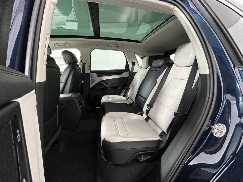 New 2026 Porsche Cayenne AWD/4WD image 27