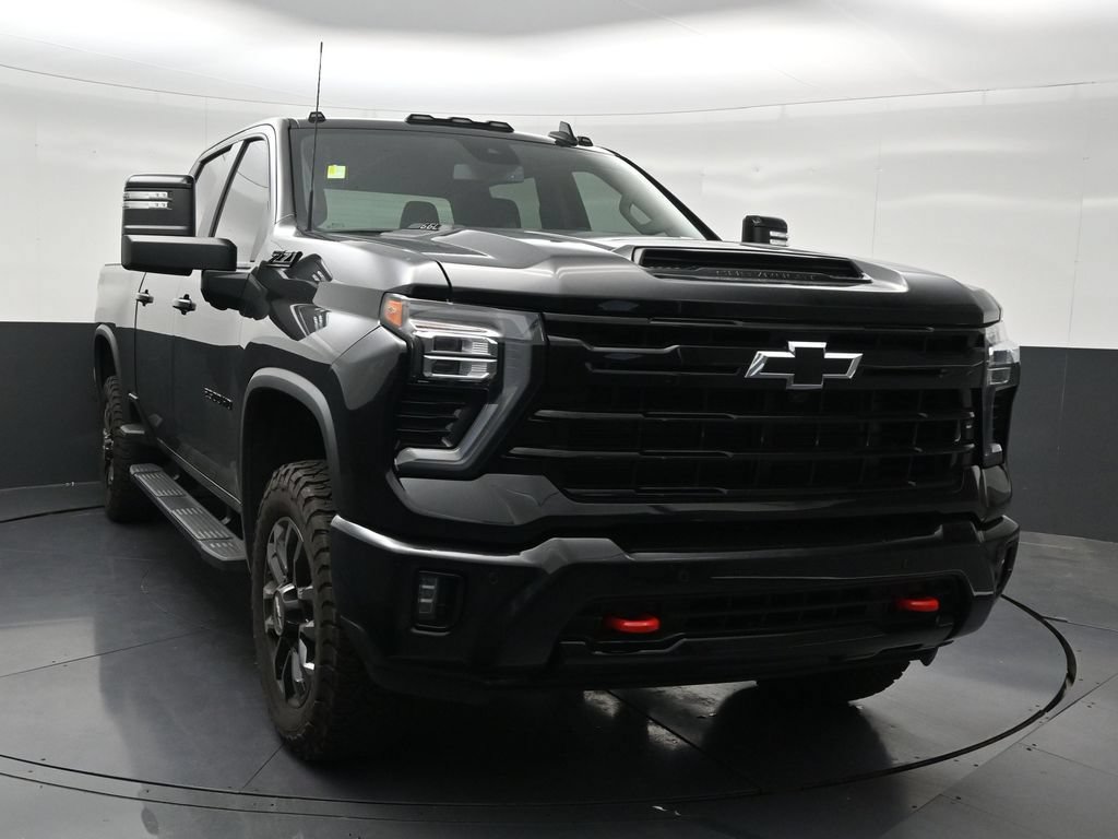 Used 2025 Chevrolet Silverado 2500 LT w/ Trail Boss Package AWD/4WD image 8