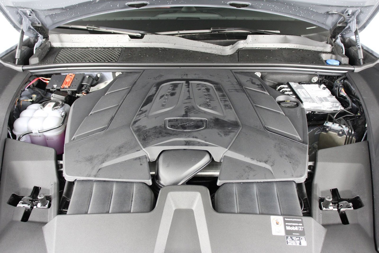 New 2026 Porsche Cayenne Coupe AWD/4WD image 20