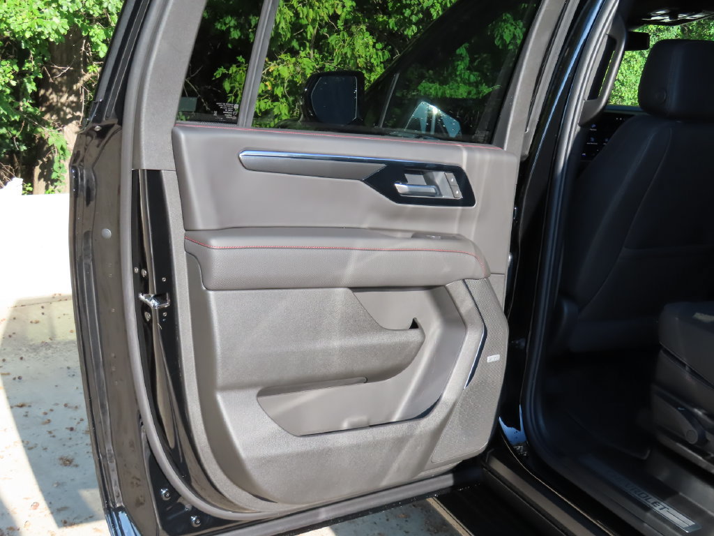 New 2026 Chevrolet Suburban RST AWD/4WD image 30