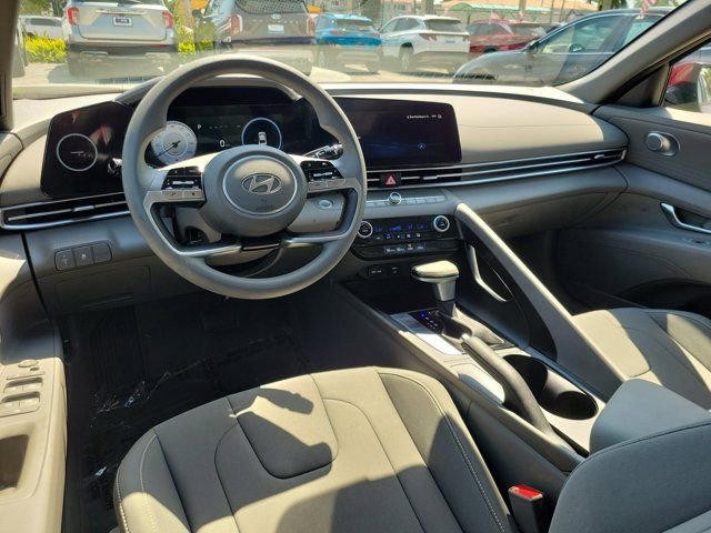Certified 2024 Hyundai Elantra SEL FWD image 10
