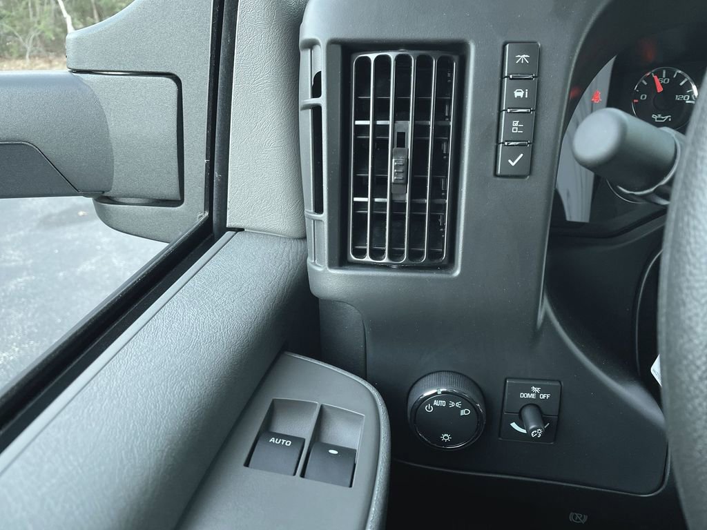 New 2025 GMC Savana 3500 w/ Power Convenience Package RWD image 22
