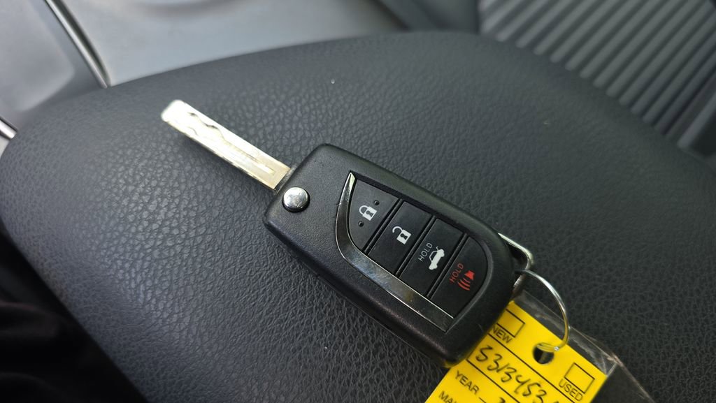Used 2024 Toyota Camry SE FWD image 28