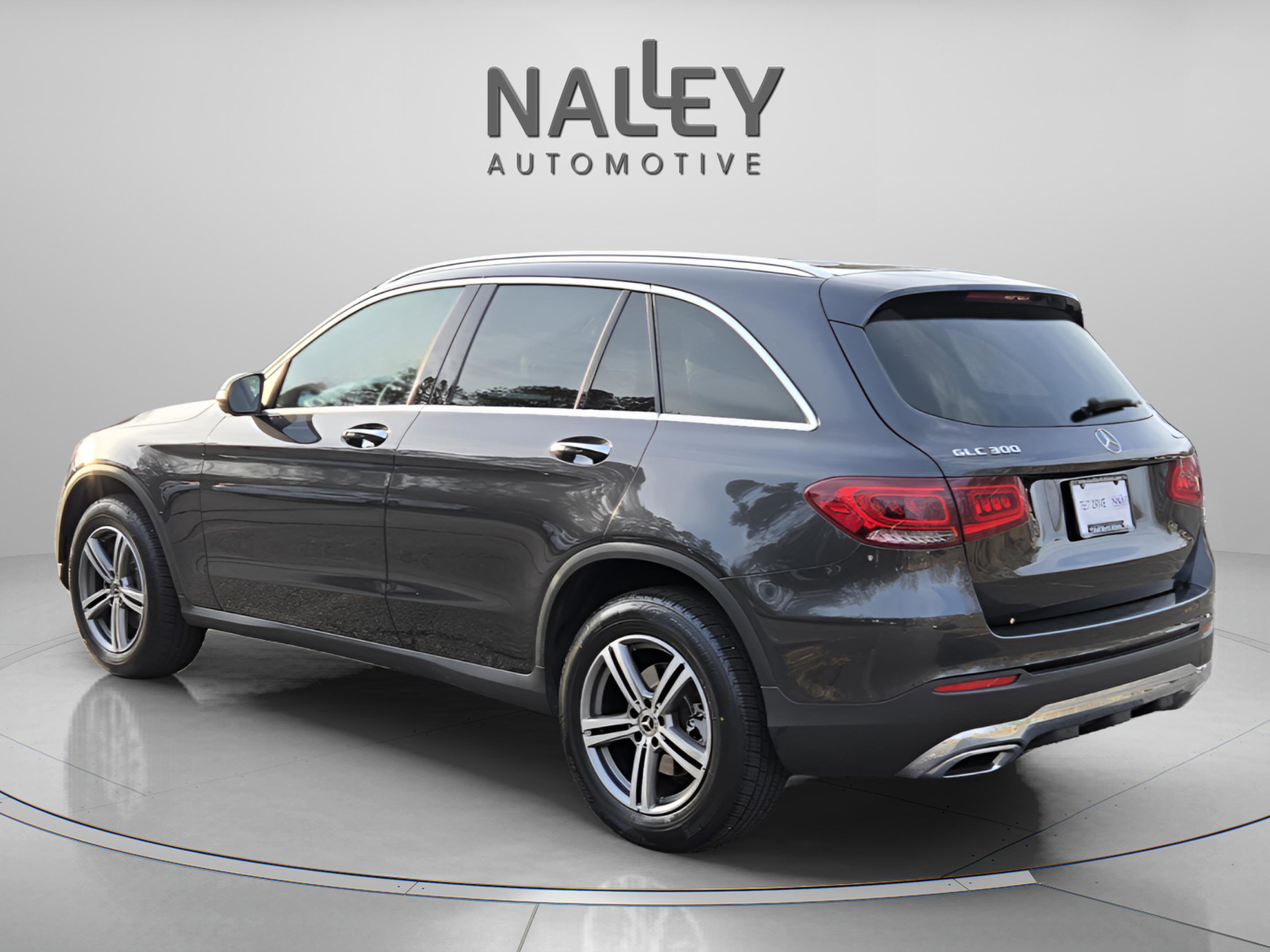 Used 2020 Mercedes-Benz GLC 300 4MATIC image 4