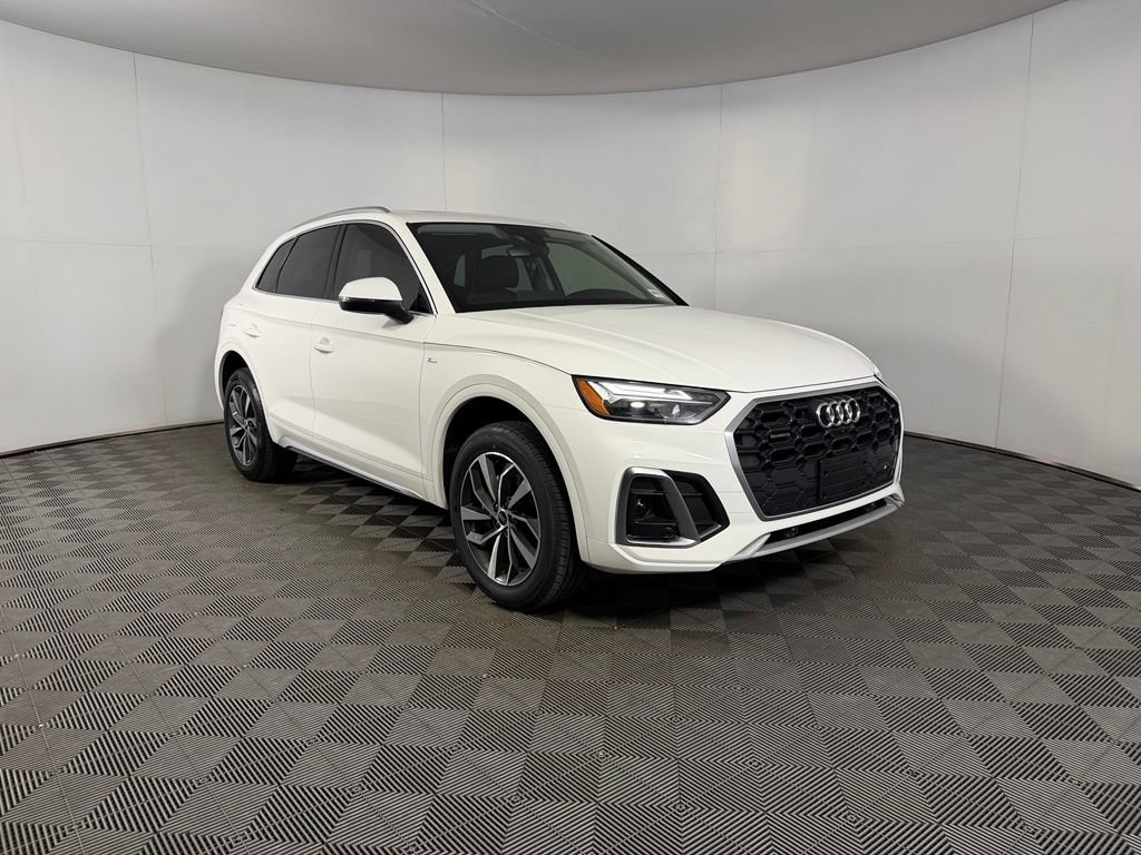 Used 2023 Audi Q5 2.0T Premium Plus w/ Premium Plus Package AWD/4WD image 5