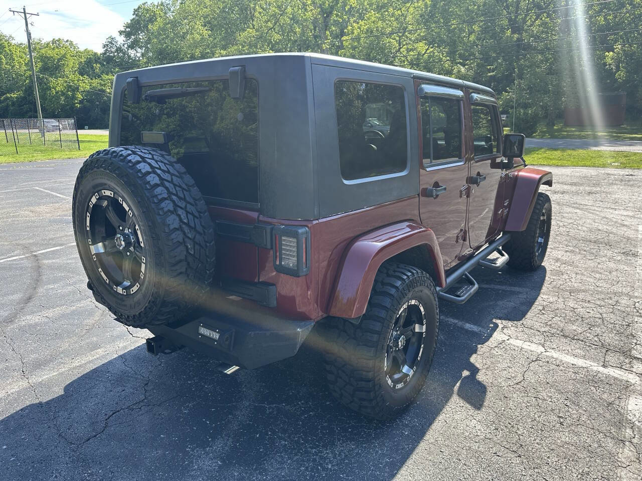 Used 2008 Jeep Wrangler Unlimited Sahara w/ Dual Top Group AWD/4WD image 3