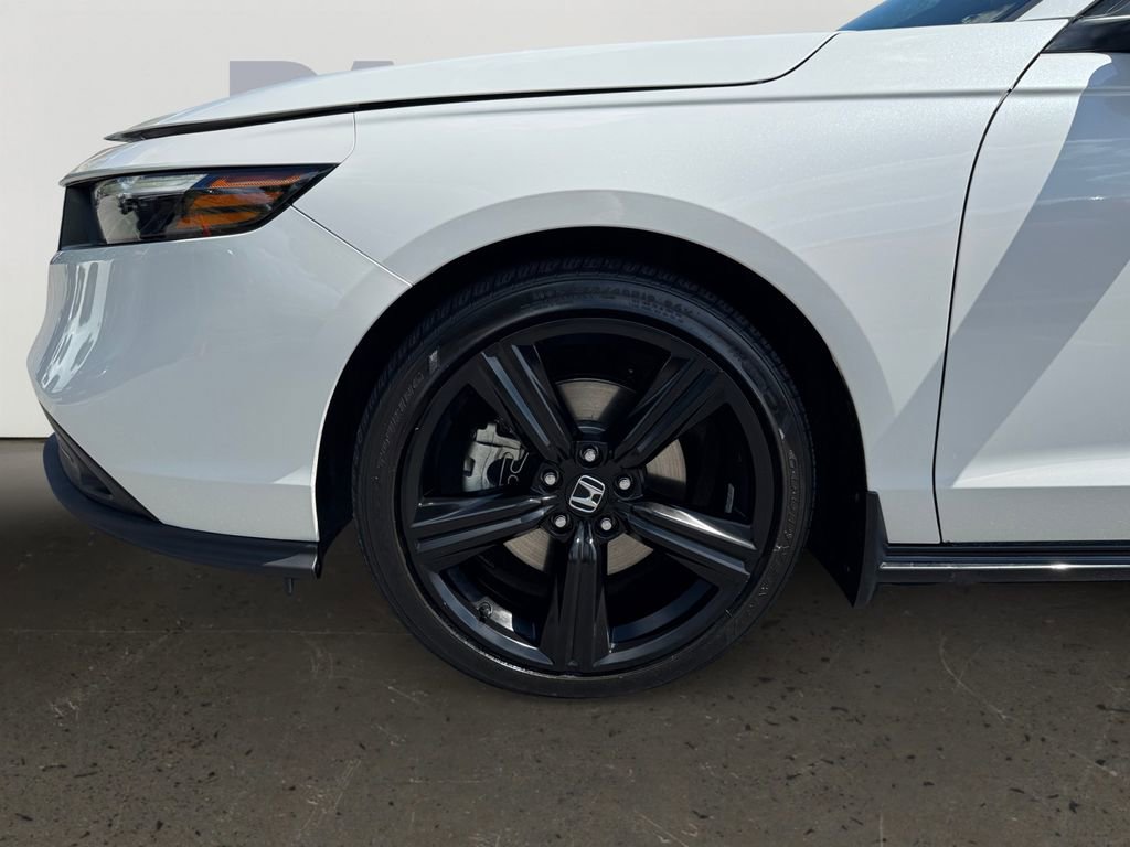 Used 2025 Honda Accord Sport image 29