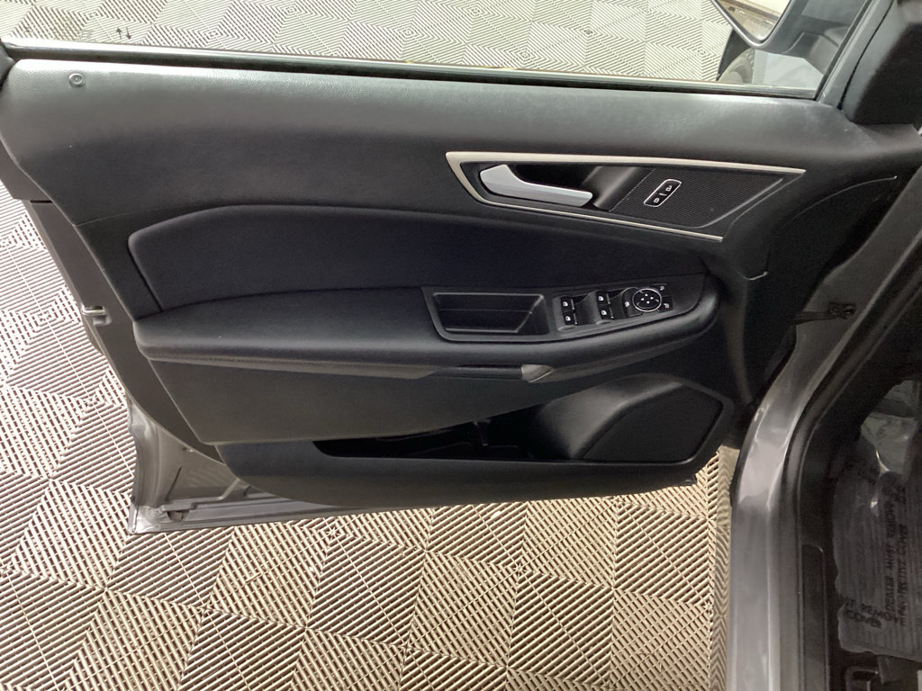 Used 2023 Ford Edge SEL w/ Convenience Package AWD/4WD image 17