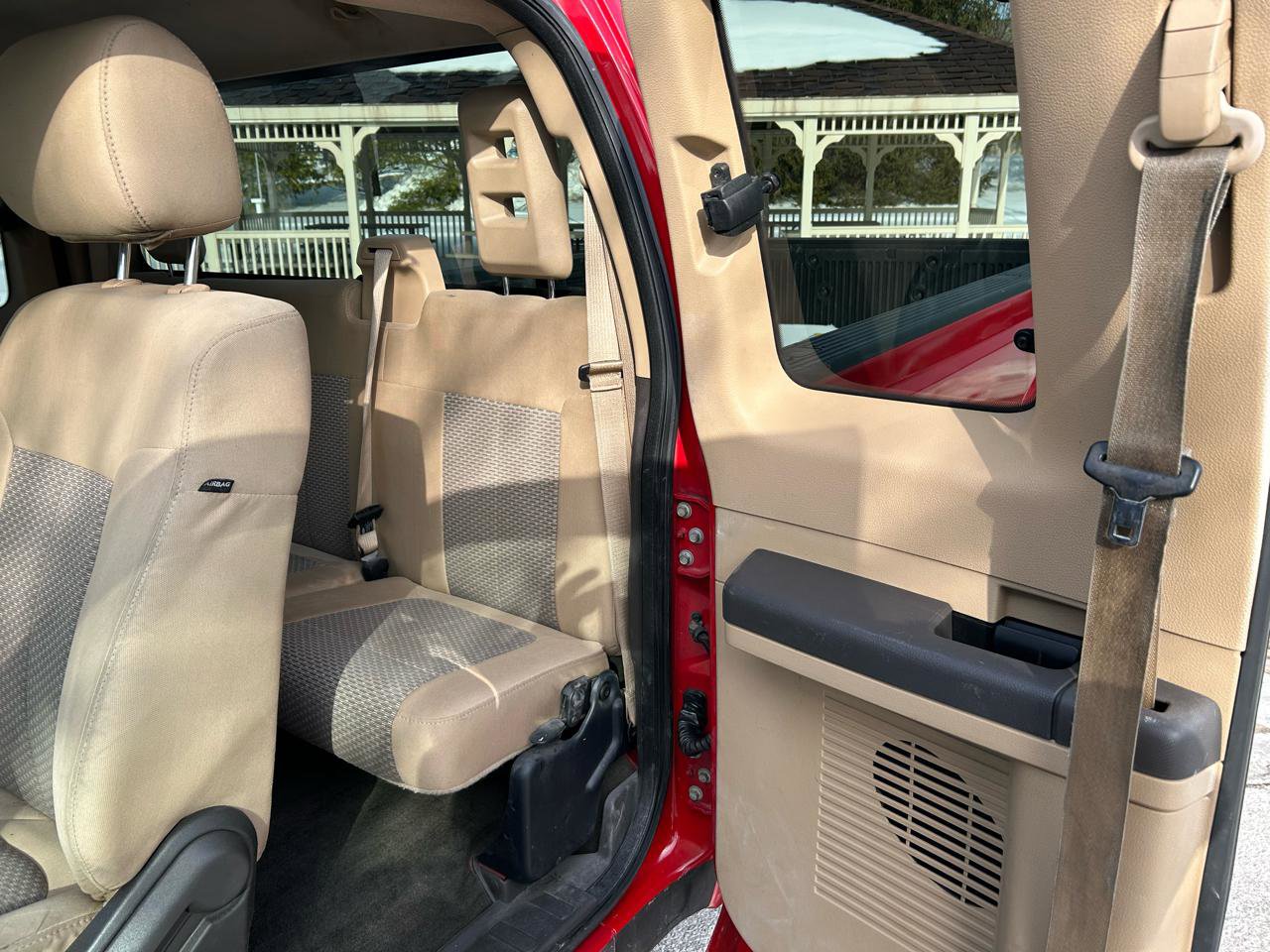 Used 2015 Ford F350 XLT w/ Camper Package image 12