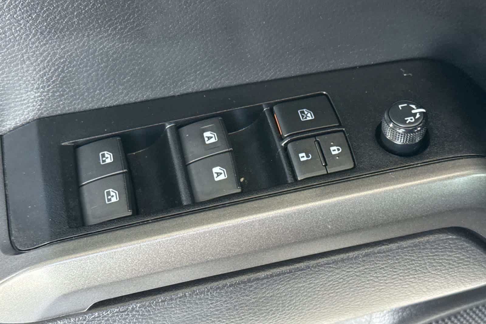 Used 2023 Toyota Tacoma TRD Off-Road AWD/4WD image 13