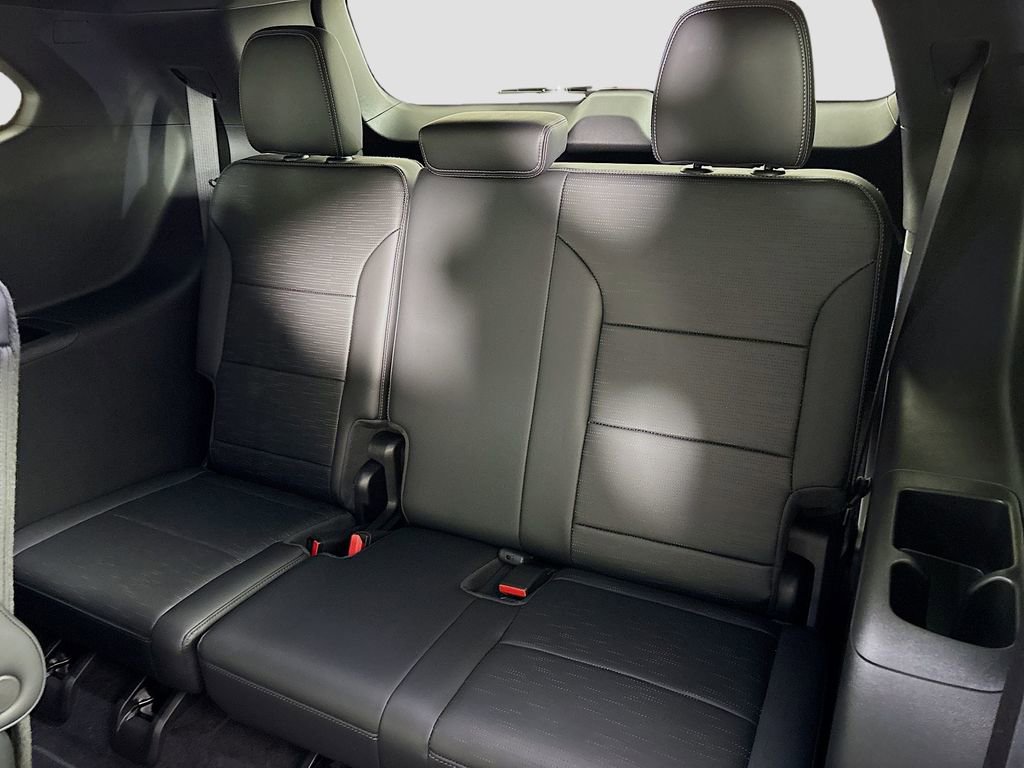 Used 2025 Buick Enclave Sport Touring w/ Trailering Package, 5000 lbs. image 30