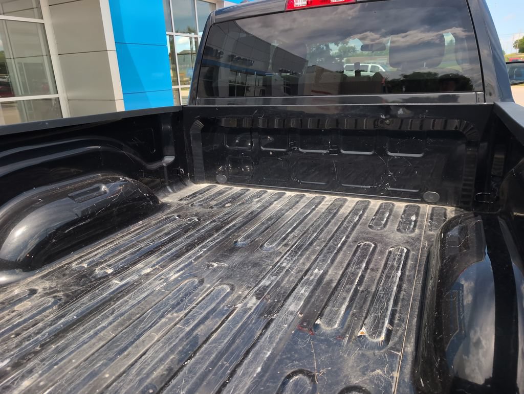 Used 2018 RAM 1500 Express w/ Black Ram 1500 Express Group AWD/4WD image 10