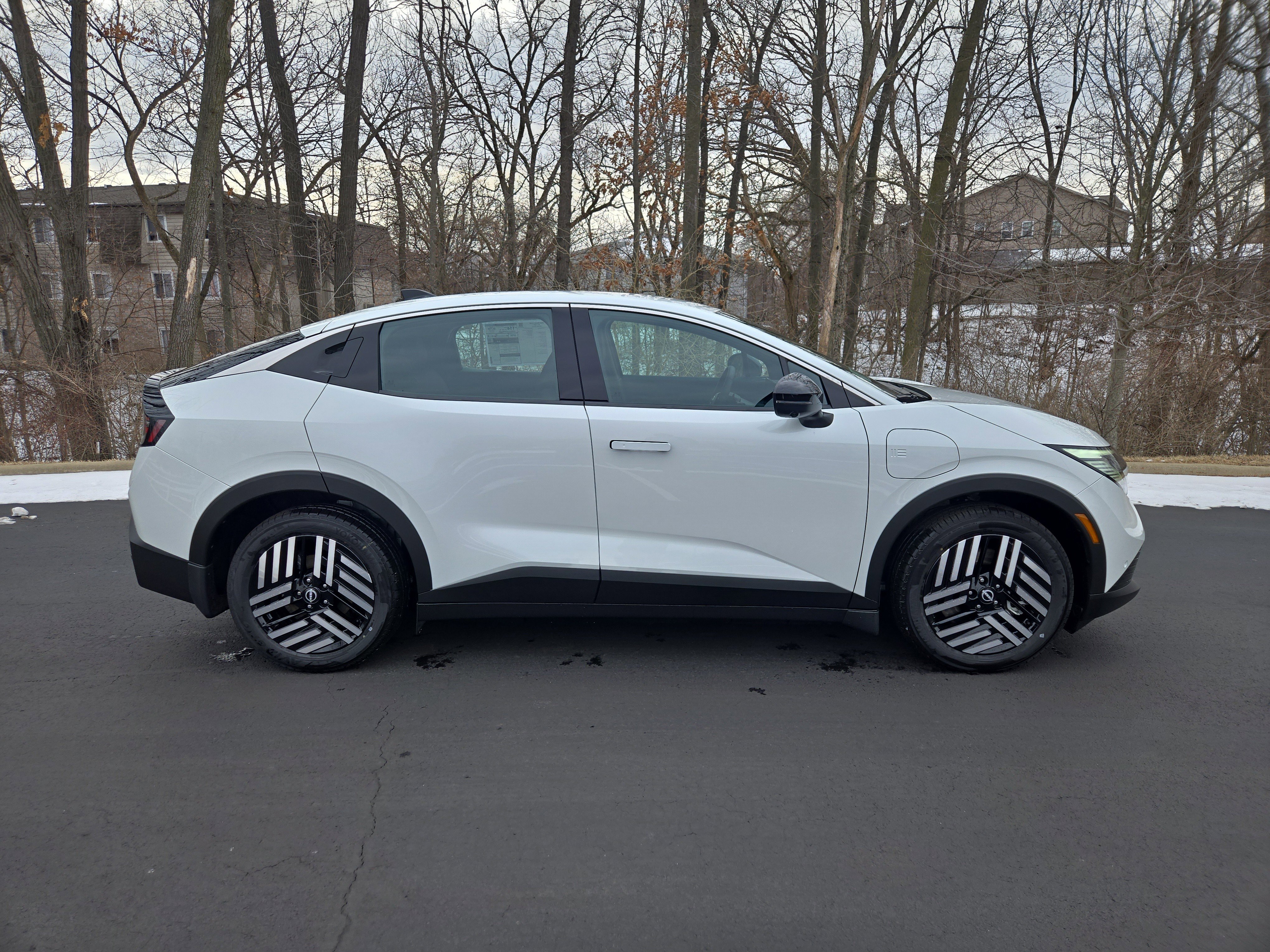 New 2026 Nissan Leaf SV+ w/ Floor Mat Package (SV+) image 2