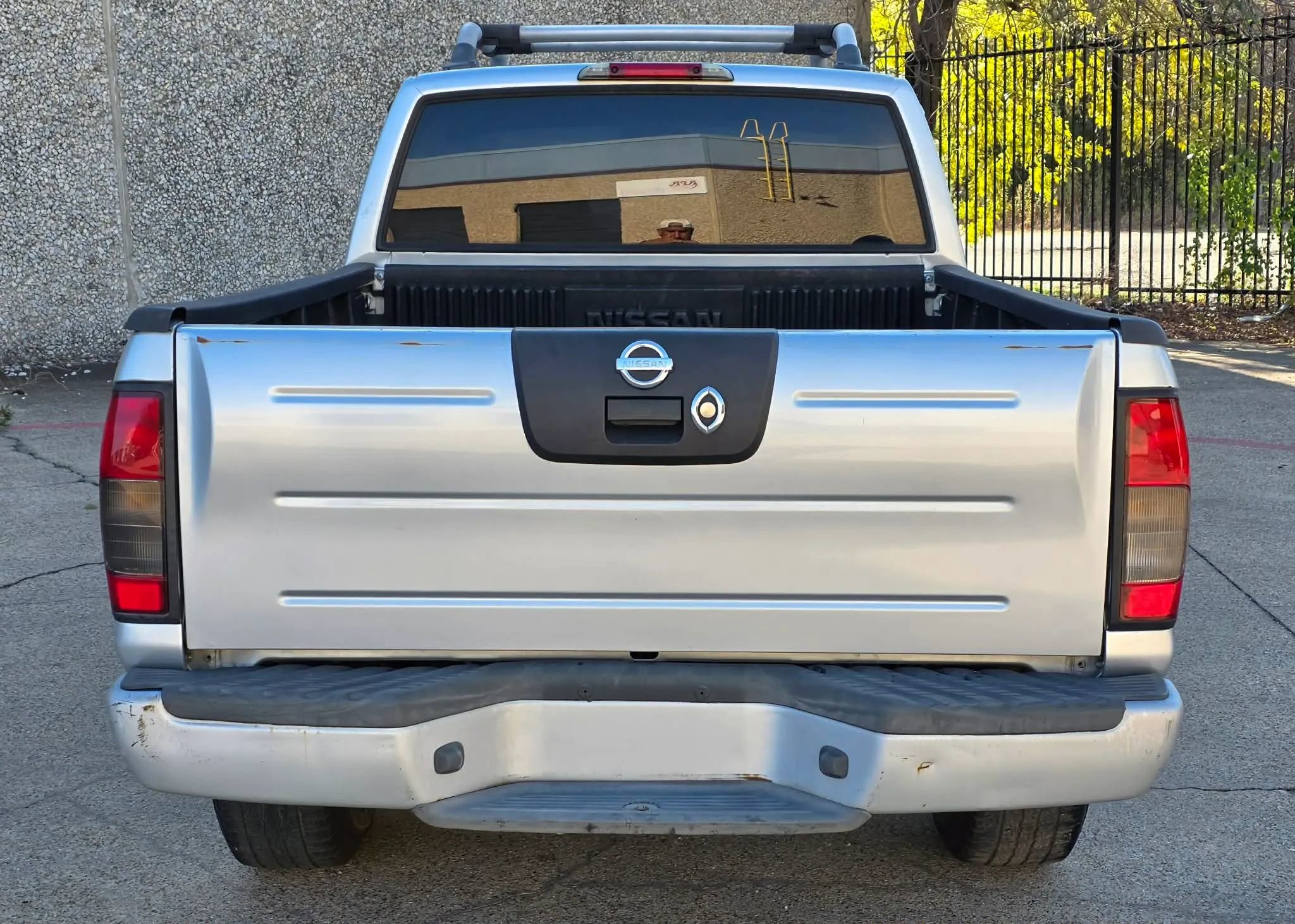 Used 2002 Nissan Frontier SE image 4