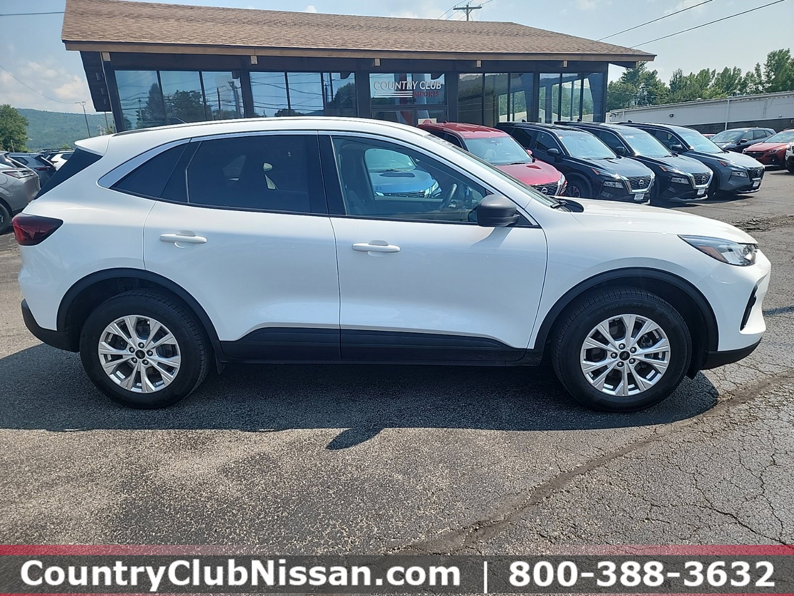 Used 2023 Ford Escape Active AWD/4WD image 9