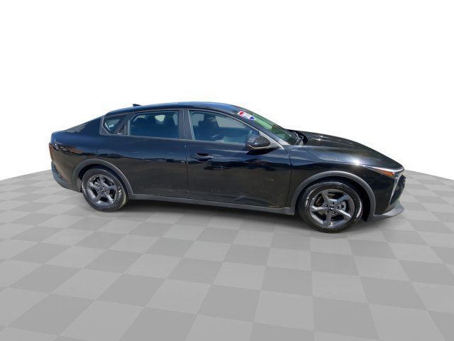 Used 2025 Kia K4 FWD image 3