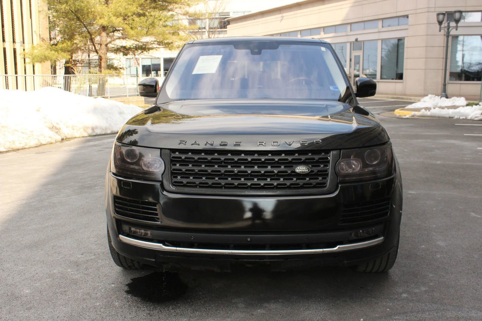 Used 2016 Land Rover Range Rover Supercharged AWD/4WD image 3