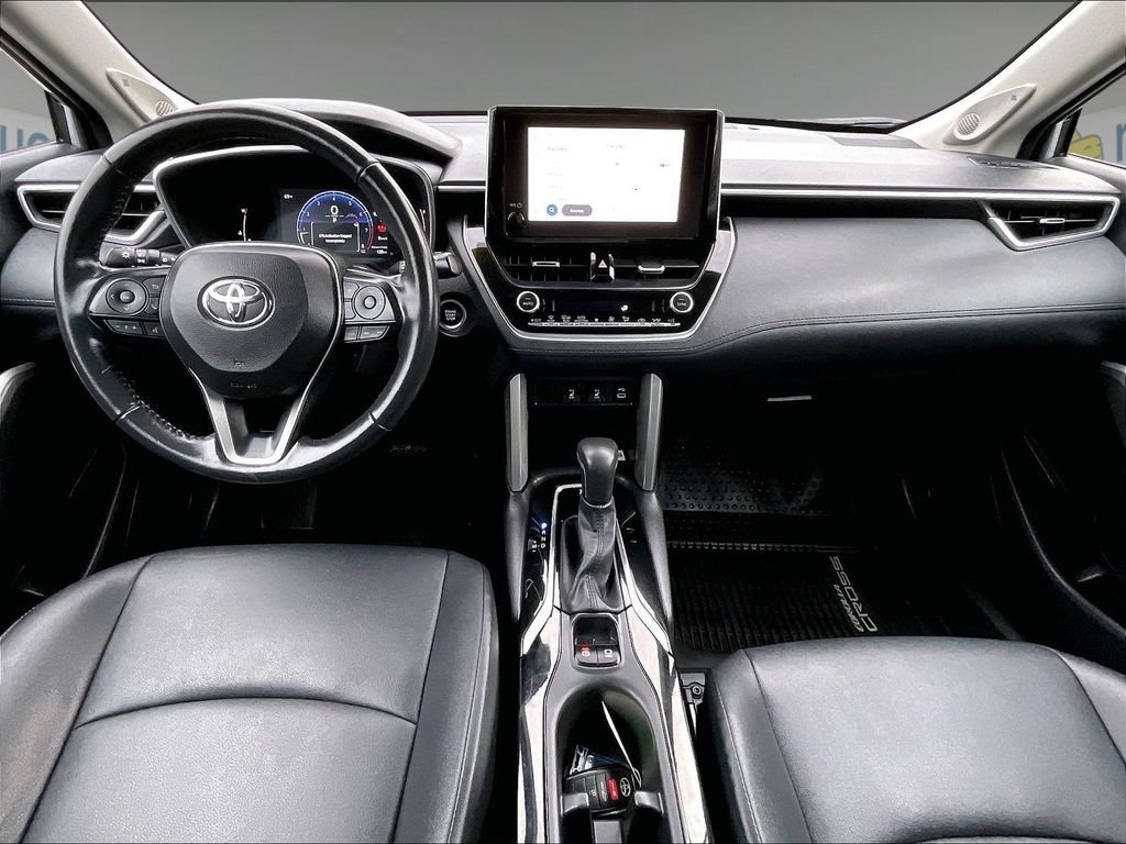 Used 2023 Toyota Corolla Cross XLE w/ Convenience Package AWD/4WD image 21