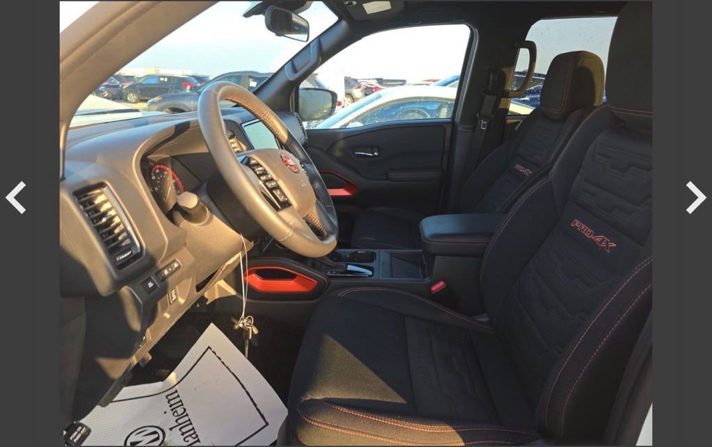 Used 2024 Nissan Frontier PRO-4X w/ Pro Convenience Package image 10