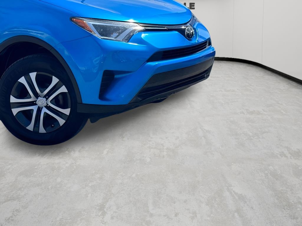 Used 2018 Toyota RAV4 LE w/ All Weather Liner Package image 3