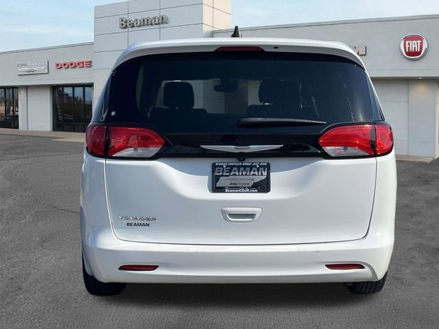 Used 2023 Chrysler Voyager LX FWD image 6