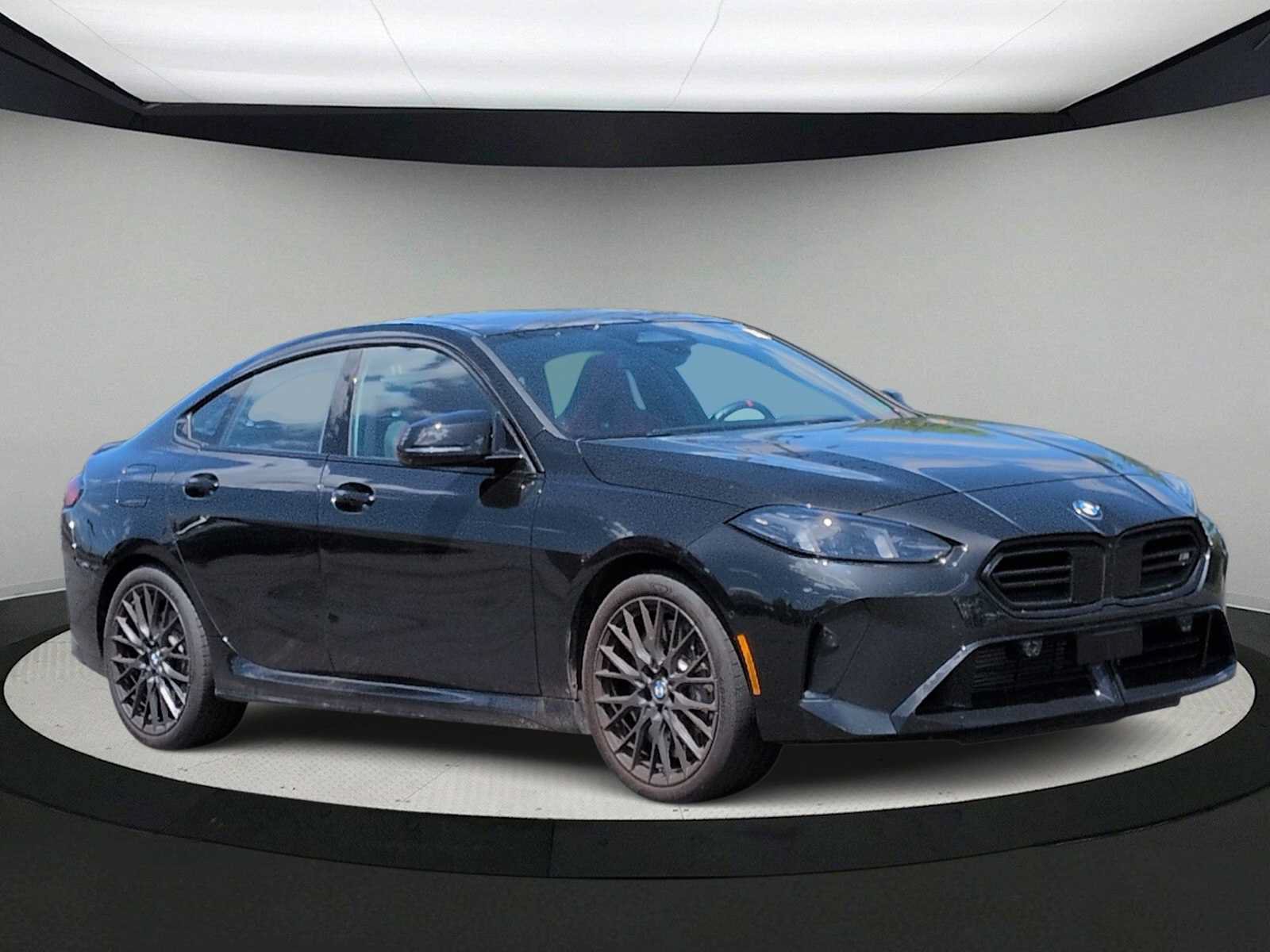 Used 2025 BMW M235i xDrive w/ M Performance Package AWD/4WD image 2