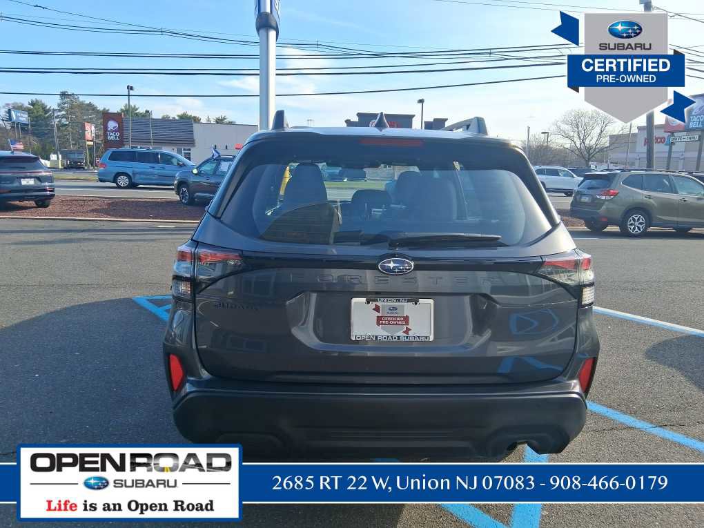 Used 2025 Subaru Forester AWD/4WD image 6